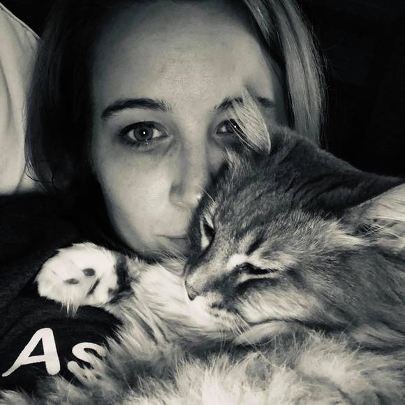 Meet your Posher, Jillian - Picture 1 of 1